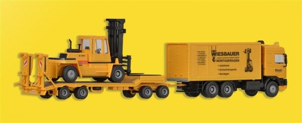 H0 DAF FFT 95.400 truck with low-loader trailer and Kalmar fork lift