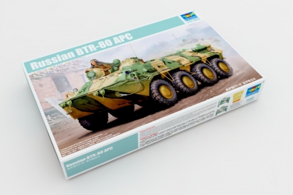 TRUMPETER 01594 Transporter opancerzony BTR-80 APC - 1:35