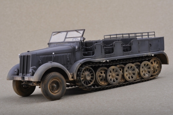 TRUMPETER 01583 Niemiecki pojazd półgąsienicowy Sd.Kfz.8 - 1:35