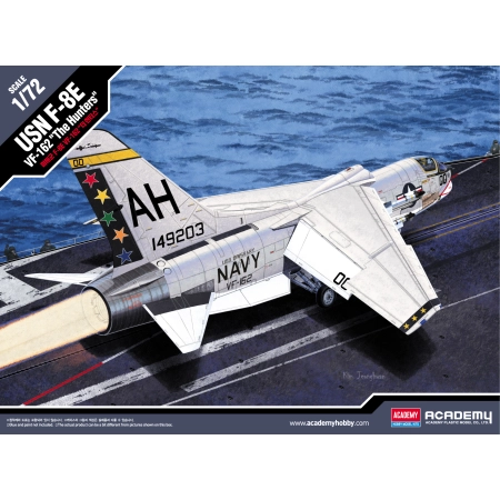 ACADEMY 12521 F-8E VF-162 The Hunter - 1:72