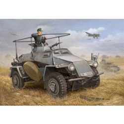 HOBBY BOSS 82443 Sd.Kfz. 223 Leichter Panzerspahwagen Funk - 1:35