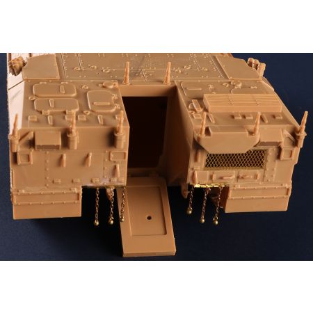 HOBBY BOSS 84525 I.D.F Namer-2 IFV - 1:35