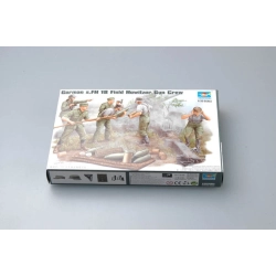 TRUMPETER 00425 Figurki - Niemieccy artylerzyści, obsługa haubicy polowej s.FH 18 - 1:35