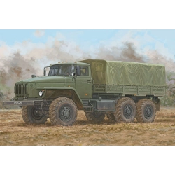TRUMPETER 01072 Samochód ciężarowy URAL-4320 - 1:35