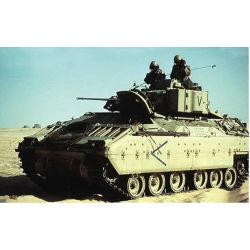 TRUMPETER 07295 M2A0 Bradley Fighting Vehicle - 1:72