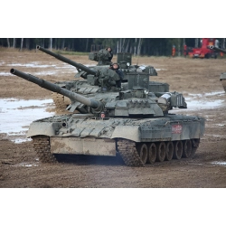 TRUMPETER 09579 Czołg T-80UE-1 - 1:35