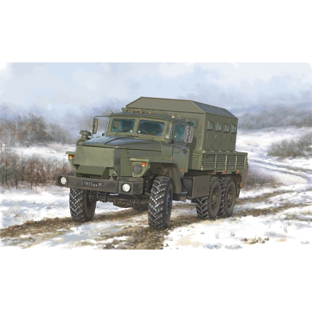 TRUMPETER 01071 Samochód ciężarowy URAL-4320 CHZ - 1:35