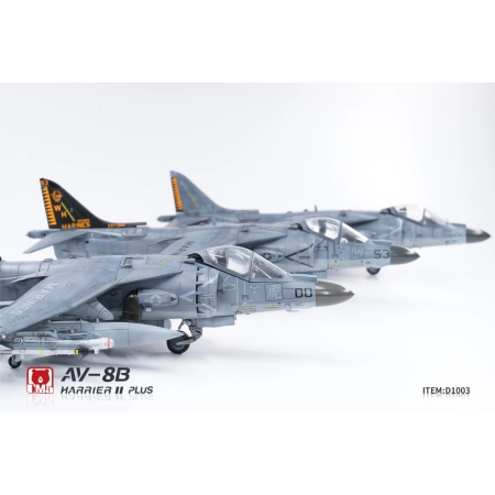 UMA MODEL D1003 AV-8B Harrier II PLUS - 1:48