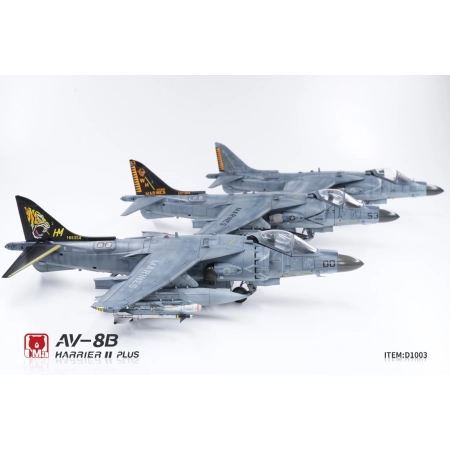 UMA MODEL D1003 AV-8B Harrier II PLUS - 1:48
