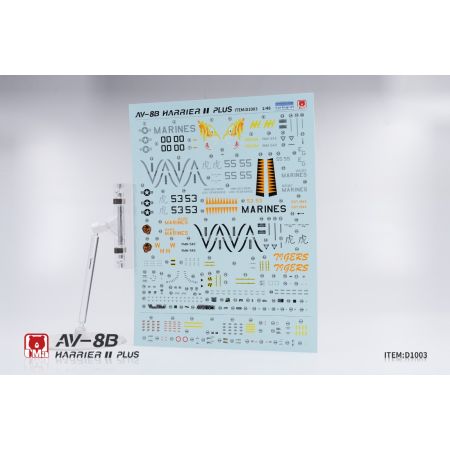 UMA MODEL D1003 AV-8B Harrier II PLUS - 1:48
