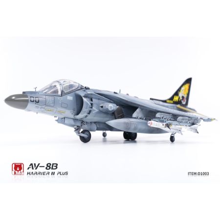 UMA MODEL D1003 AV-8B Harrier II PLUS - 1:48