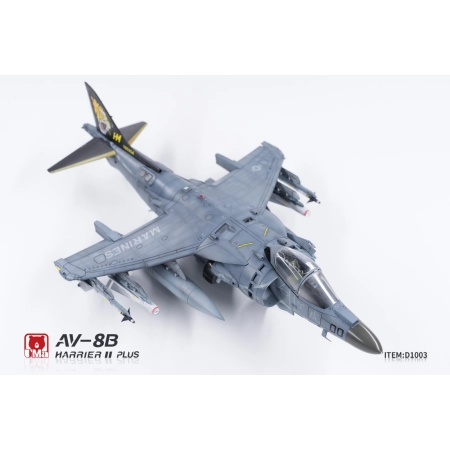 UMA MODEL D1003 AV-8B Harrier II PLUS - 1:48