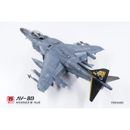 UMA MODEL D1003 AV-8B Harrier II PLUS - 1:48