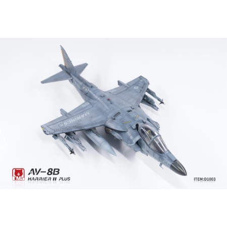 UMA MODEL D1003 AV-8B Harrier II PLUS - 1:48