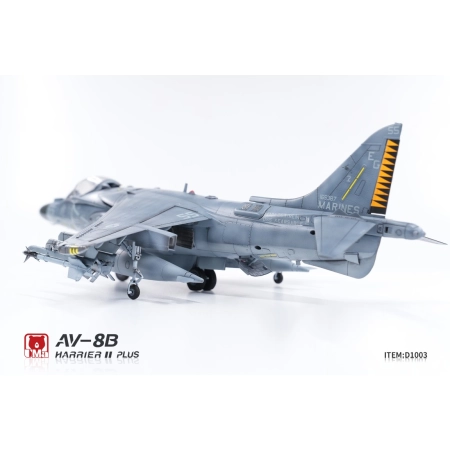 UMA MODEL D1003 AV-8B Harrier II PLUS - 1:48