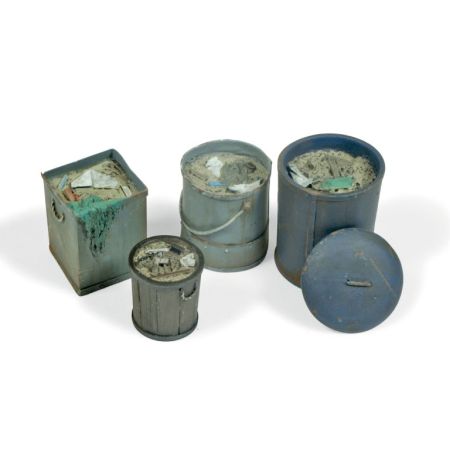 VALLEJO SC213 Vallejo Scenics Assorted Garbage Bins #2 1:35