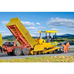 KIBRI 11652 H0 Rozściełarka asfaltu Demag DF 120 P