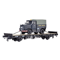 KIBRI 26270 H0 Model w gablotce - Wagon platforma z ciągnikiem Kaelble