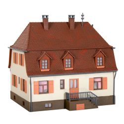 KIBRI 38166 H0 Dom z czterospadowym dachem