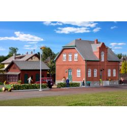KIBRI 38188 H0 Dom z budynkiem gospodarczym
