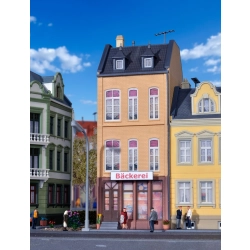 KIBRI 38393 H0 Kamienica z kawiarnią