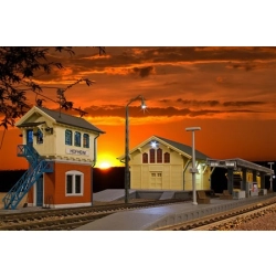 KIBRI 38994 H0 Zestaw dworcowy - Peron, nastawnia, magazyn