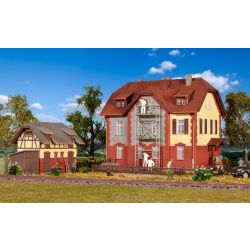 KIBRI 39315 H0 Dom z rusztowaniem