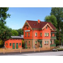 VOLLMER 43529 H0 Dom dróżnika Esslingen z kurnikiem i ogrodzeniem