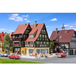 VOLLMER 43695 H0 Cafe - Bistro z oświetleniem i wyposażeniem