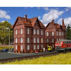 VOLLMER 43806 H0 Budynek kolejowy z wykuszem