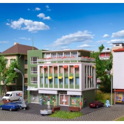 VOLLMER 47729 N Budynek mieszkalny z bankiem i sklepami