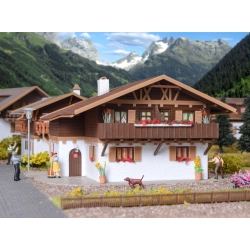 VOLLMER 49252 H0 Dom wiejski