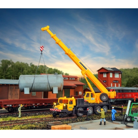 KIBRI 10558 H0 Dźwig dwudrogowy Liebherr LTM 1050-4 z oświetleniem Led