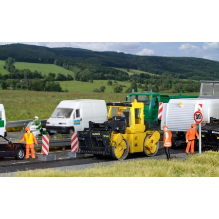 KIBRI 11558 H0 Walec drogowy Bomag BW 170 AD-4