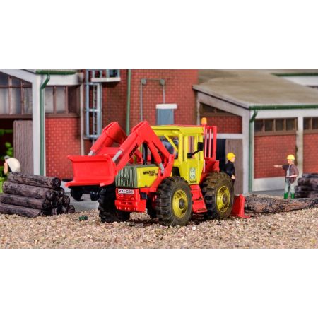 KIBRI 12254 H0 Mercedes Trac z osprzętem do prac leśnych