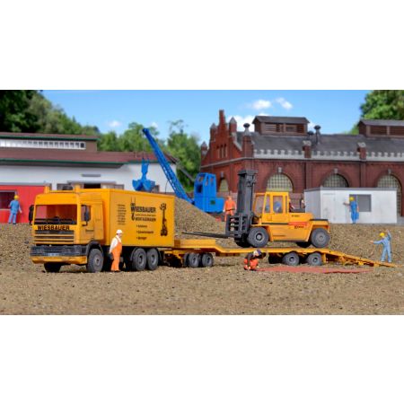 KIBRI 13580 H0 DAF FFT 95.400 z przyczepą i podnośnikiem Kalmar 15-1200