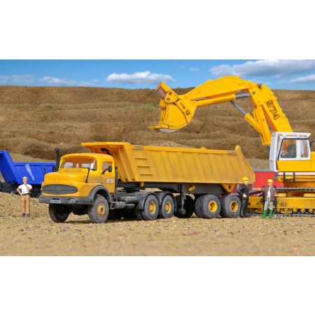 KIBRI 14025 H0 Mercedes LAK 2624 z naczepą Meiller