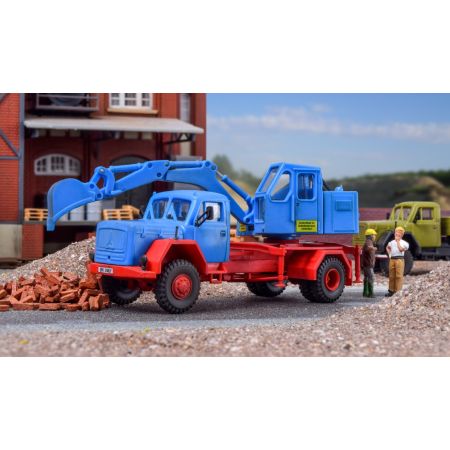 KIBRI 14130 H0 Magirus Deutz z koparką przedsiębierną