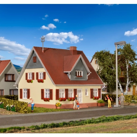 KIBRI 38713 H0 Dom piętrowy