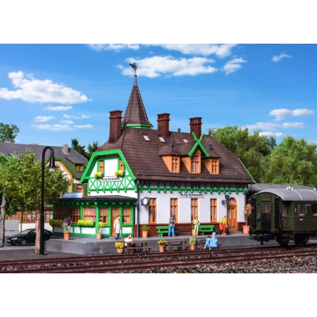 KIBRI 39509 H0 Stacja kolejowa Burg in Spreewald z oświetleniem Led