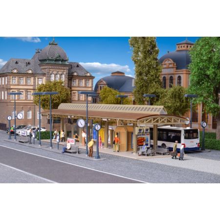VOLLMER 45149 H0 Dworzec autobusowy z zadaszeniem