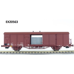 EXACT-TRAIN EX20563 DR Hbs [2300] Mannschaftswagen mit Ofen mit Bremserbühne, 11 Sicken, Epoche IV/V (zu öffnende Türen)