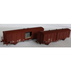 EXACT-TRAIN EX23083 2er-Set Gbs-t 258 Küchenwagen mit Küche, 7 Sicken und Hbs [2301] Mannschaftswagen mit Bremserbühne, 11 Sicken (zu öffnende Türen),