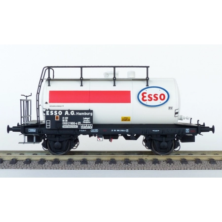 EXACT-TRAIN EX20582 Wagon cysterna 24m3 o konstrukcji lekkiej ESSO Weiss/Rot, DB, Ep. IV