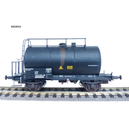 EXACT-TRAIN EX22013 Wagon cysterna 30m3 typu Uerdinger ESSO Schwarz Nr.705 6226-5 (Brudzony), DB, Ep. IV