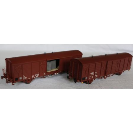 EXACT-TRAIN EX23083 2er-Set Gbs-t 258 Küchenwagen mit Küche, 7 Sicken und Hbs [2301] Mannschaftswagen mit Bremserbühne, 11 Sicken (zu öffnende Türen),