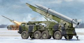 Trumpeter 01025 Russian 9P113 TEL w/9M21 Rocket of 9K52 Luna-M Short-range artillery rocket system (FROG-7) - 1:35