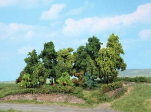 Heki 1996 Drzewa liściaste i krzaki 1-11 cm, 18 szt.
