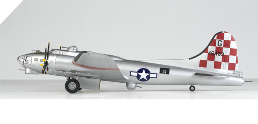 ACADEMY 12414 B-17G Flying Fortress - Nose Art - 1:72