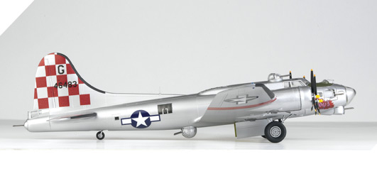 ACADEMY 12414 B-17G Flying Fortress - Nose Art - 1:72